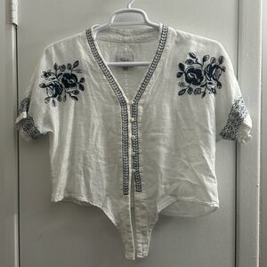 Rails Thea White and Blue Embroidered Linen Blend Boho Top Women’s Size X-Small